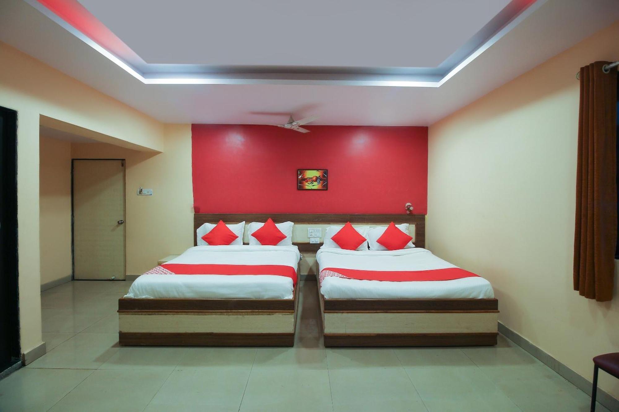 Oyo Hotel Nobel Executive Mahabaleshwar Bagian luar foto